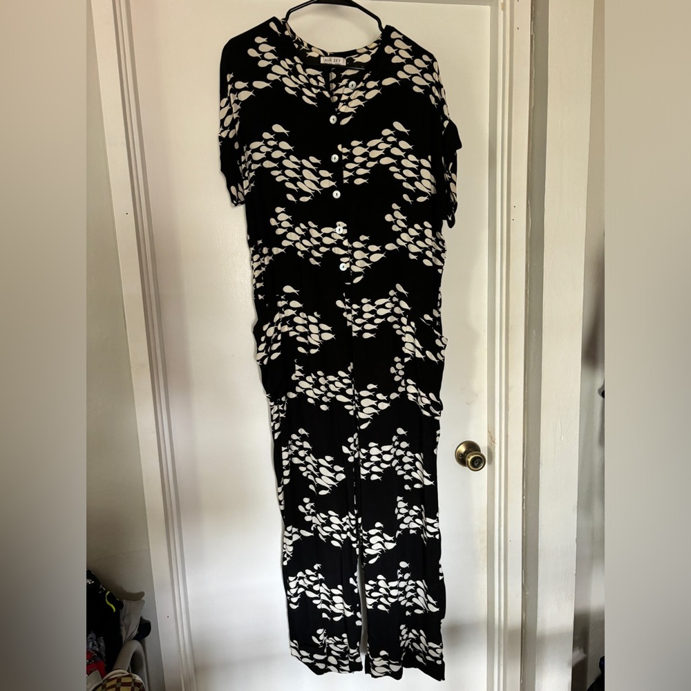 Ava Sky jumper size medium